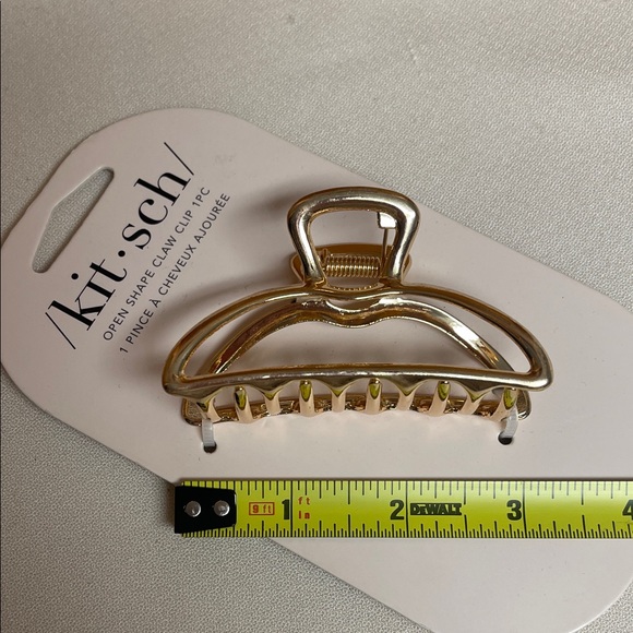 Kitsch Gold Open-Frame Claw Clip - Picture 8 of 12